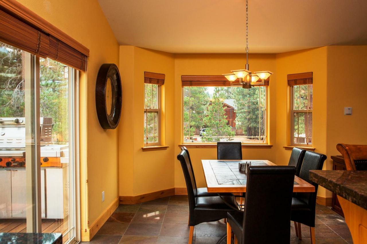 5-Star Luxury Tahoe Cabin! Great Location! Pool Table!Darts! Poker! Ping Pong! Games! South Lake Tahoe Exterior photo