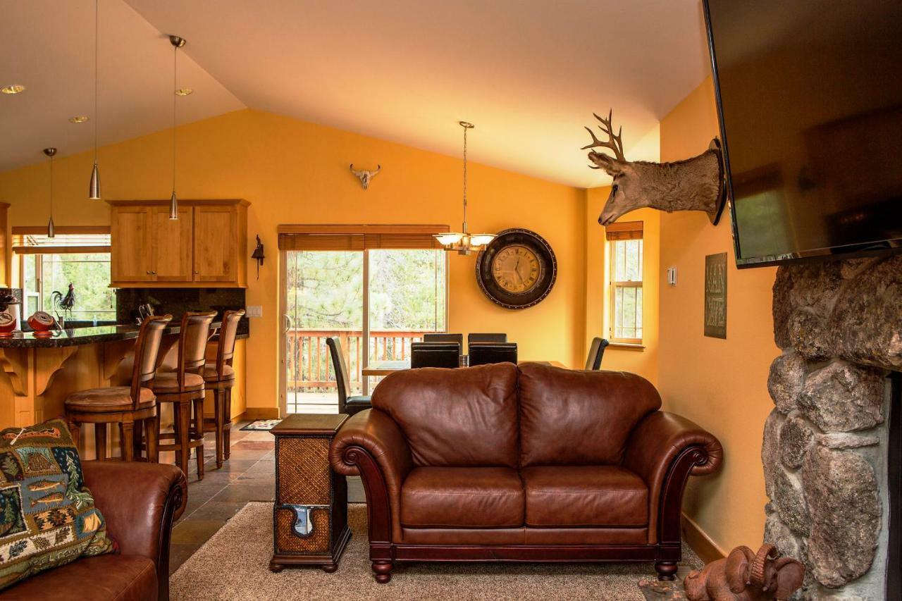 5-Star Luxury Tahoe Cabin! Great Location! Pool Table!Darts! Poker! Ping Pong! Games! South Lake Tahoe Exterior photo