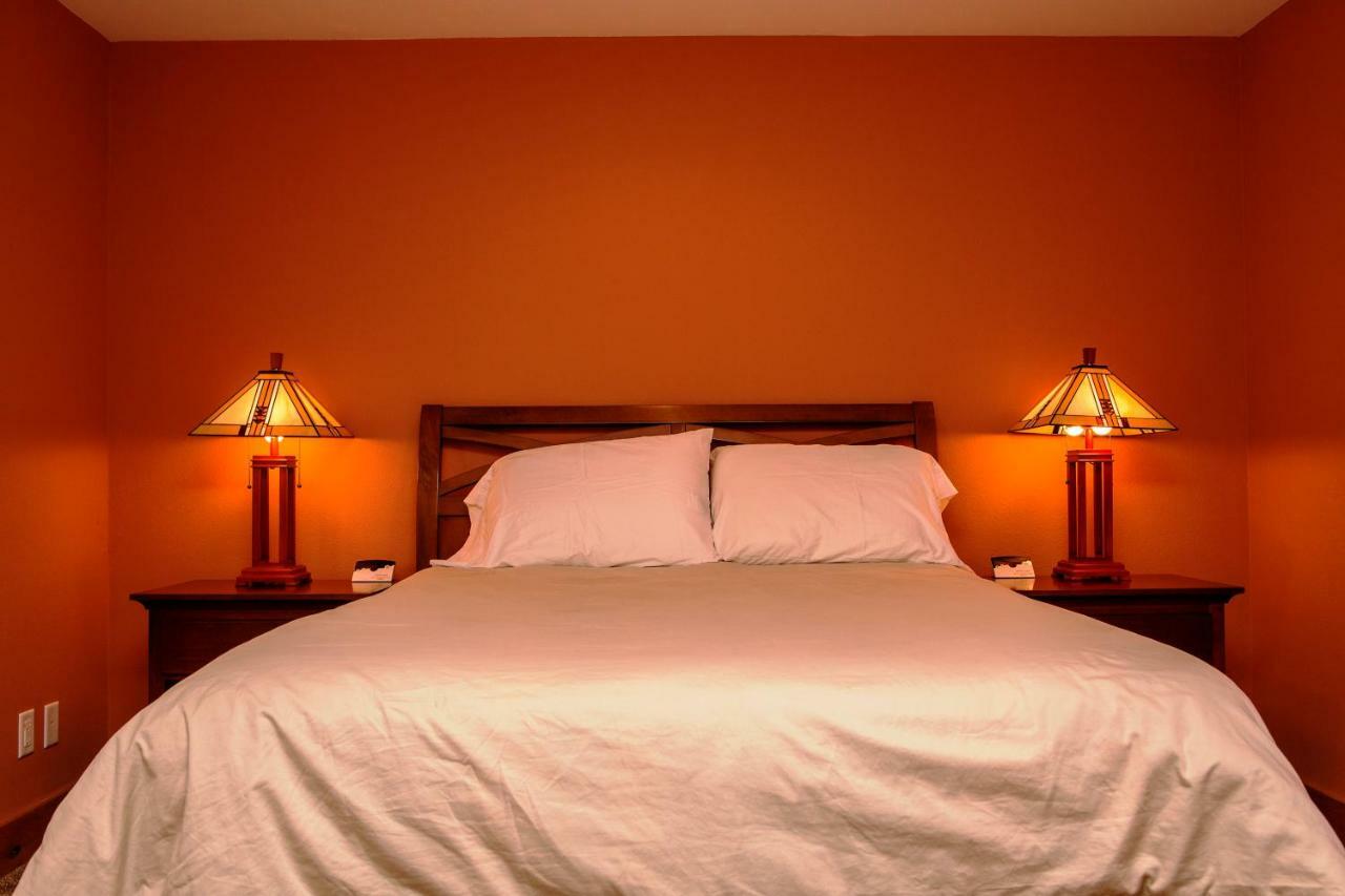 5-Star Luxury Tahoe Cabin! Great Location! Pool Table!Darts! Poker! Ping Pong! Games! South Lake Tahoe Exterior photo